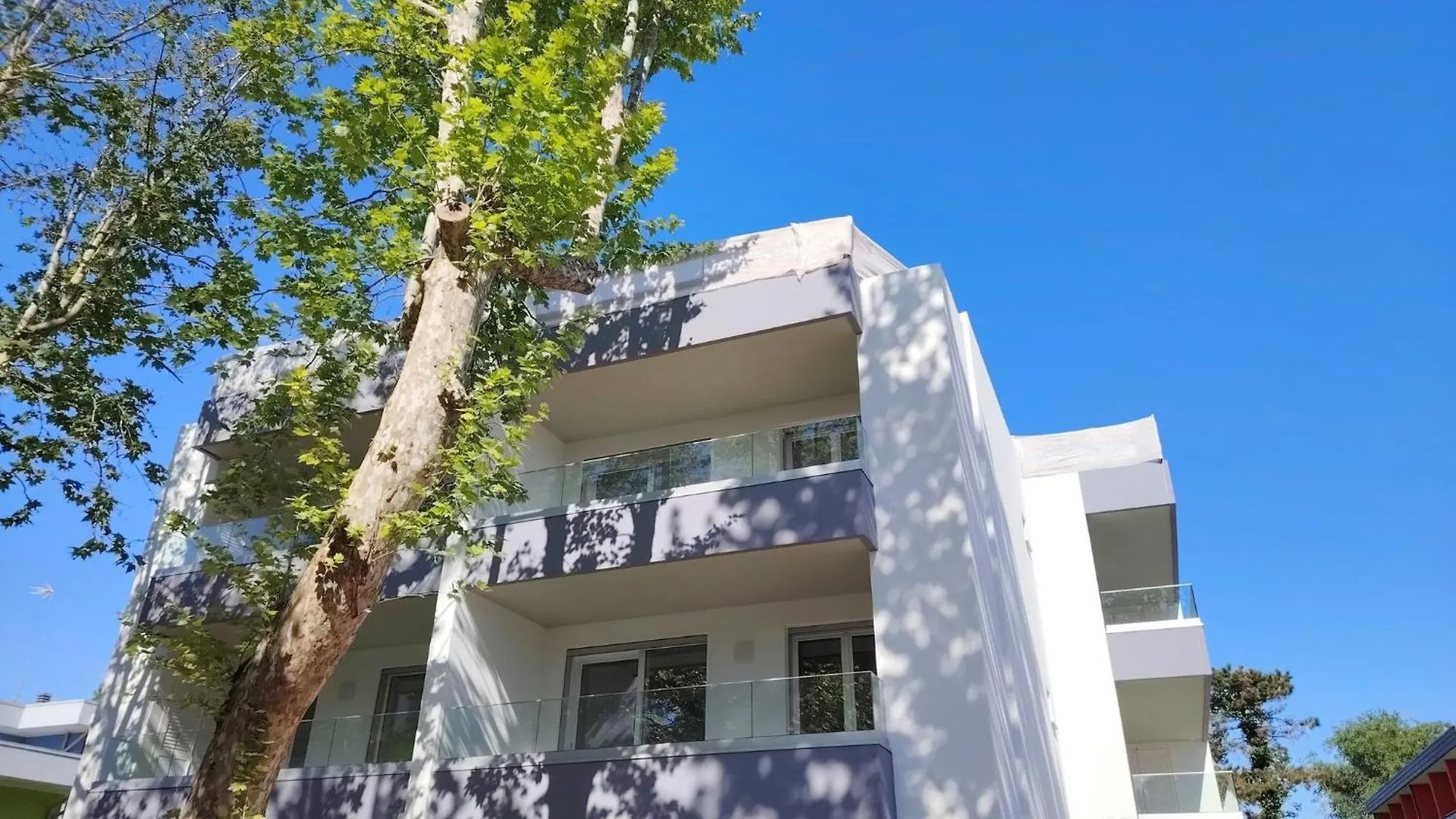 شقة Super Modern Flat With Large Balcony In بيبيوني